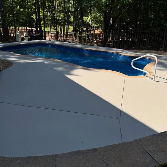 Spray deck pool coating by Southern Surfaces LLC